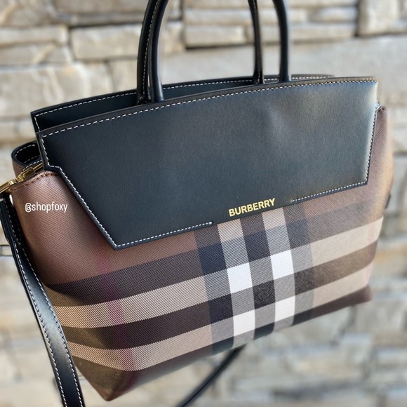 SOLD Burberry Catherine Smoked Check Tote Bag - Picture 2 of 16